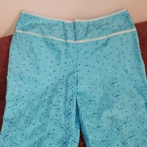 Bamboo Traders Blue Metallic Designer Capris - Picture 2 of 8